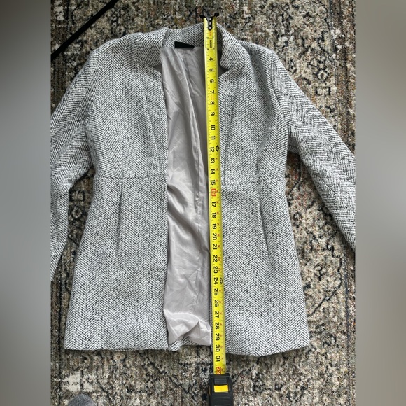 VICI Tayshia Gray Herringbone Coat - Picture 7 of 11